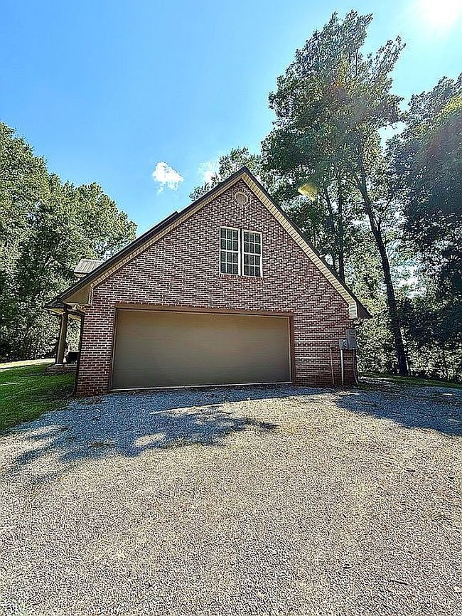 Photo of 52 Ogden Rd, Natchez, MS