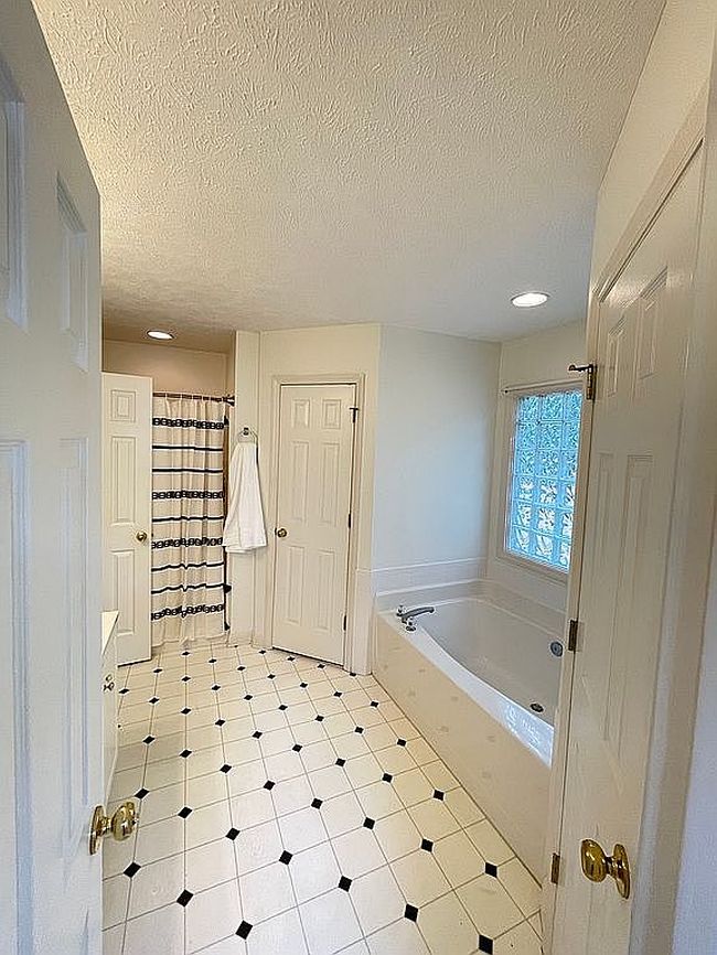 Image of 6420 Old Fort Rd