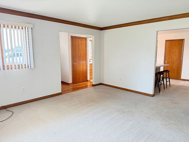 Photo of 853 S Lallendorf Rd, Oregon, OH