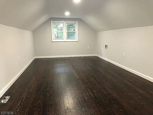 Photo of 29 Stansfield Pl, North Haledon, NJ