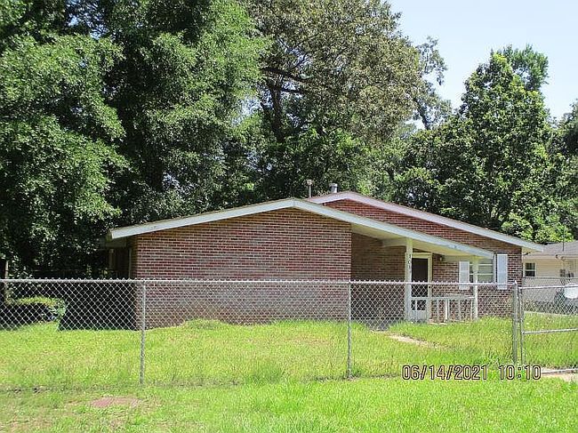 Photo of 108 Dawson St, Brewton, AL