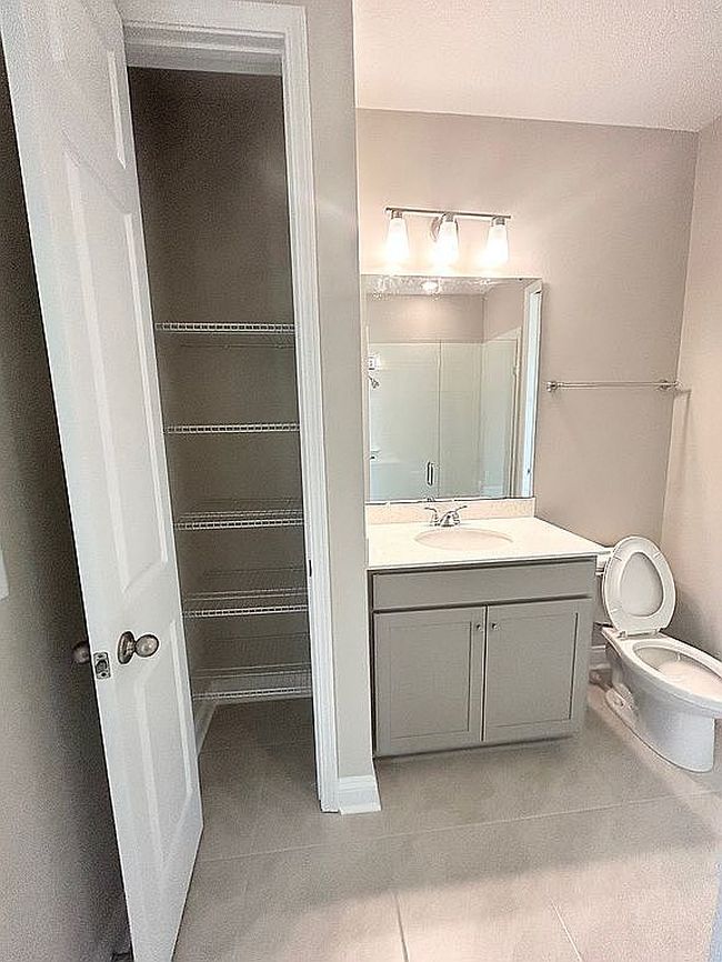Image of 723 Oaklawn Ct