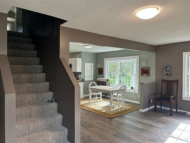 Image of 1083 Washington Ave