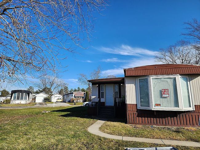 Image of 60 Meadowlark Ln