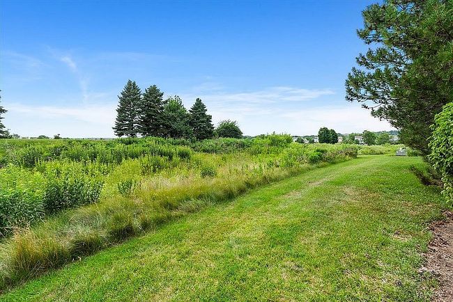 Photo of 708 Legend Ln, Mchenry, IL