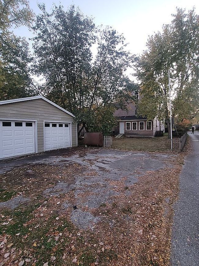 Image of 133 S Center St