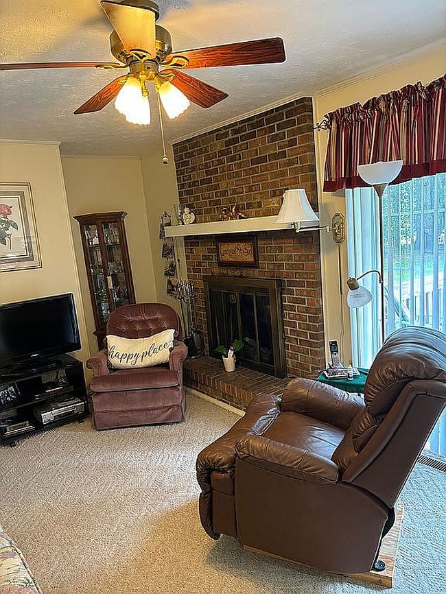 Photo of 285 Eastside Dr, Thomaston, GA