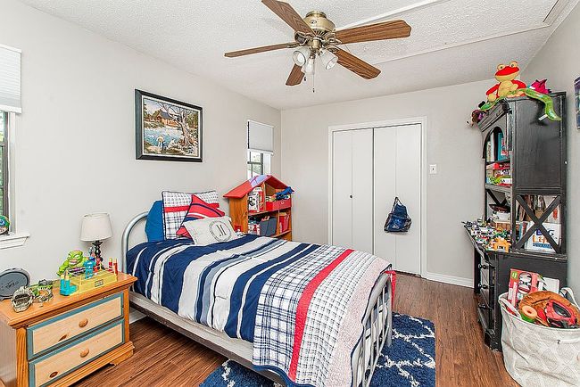 Image of 24 Myrtle Hill Dr