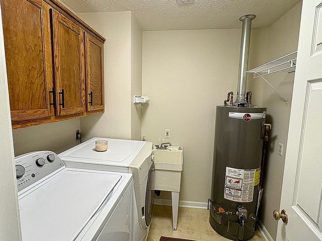 Image of 3285 Hunting Hills Dr