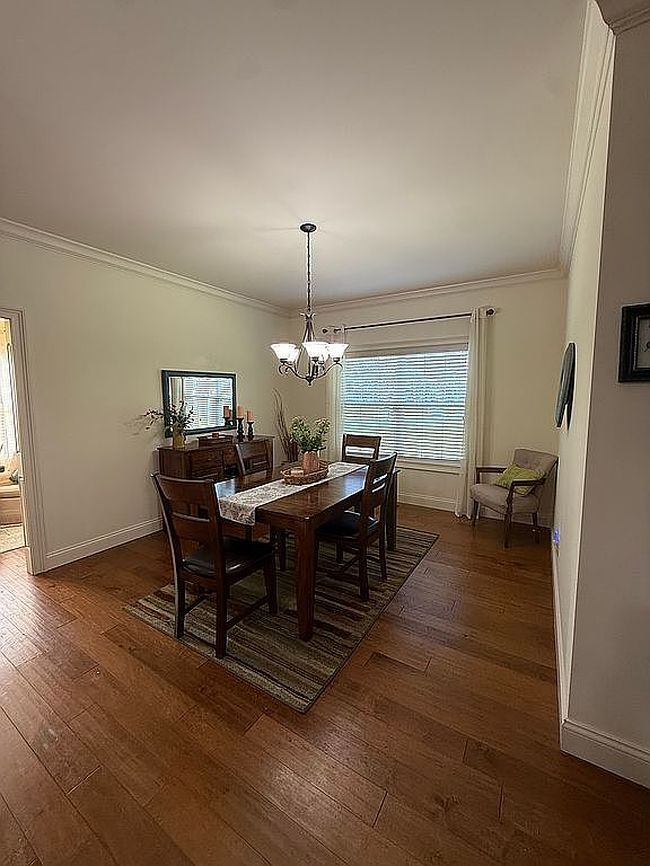 Photo of 6000 Glen Oak Ct, Newburgh, IN