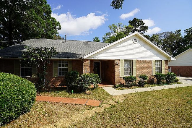 Photo of 5577 Shadow Grove Blvd, Pensacola, FL