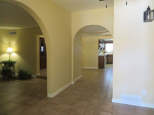 Image of 318 W Santa Maria St