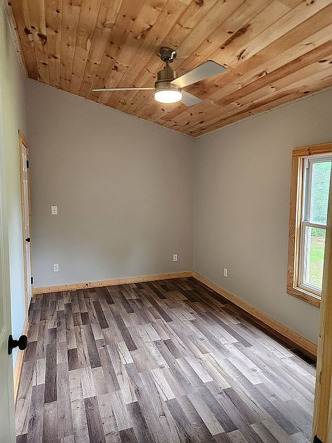 Preview of property located at 121 Amber Dr