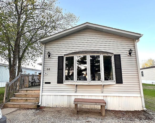 Image of 44 Orchard Lane Ct