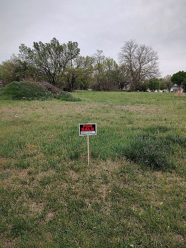 Photo of 0 N Elm St, Whitewater, KS