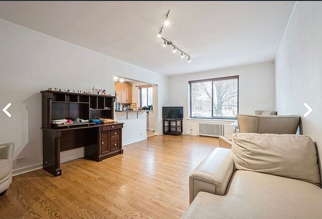 Image of 1224 W Chase Ave Apt 1F
