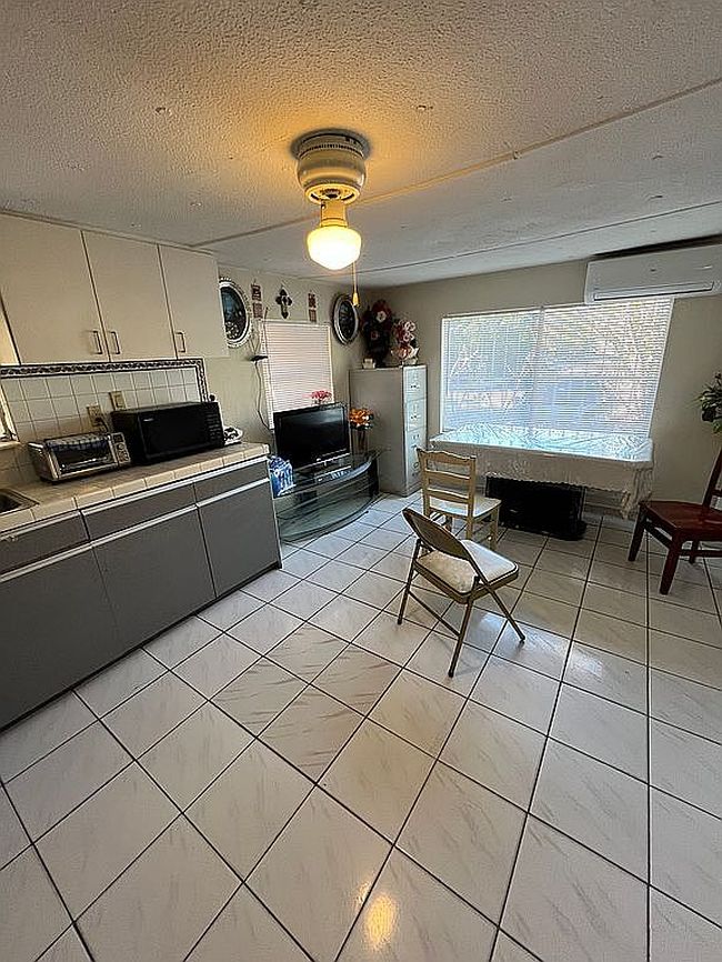 Image of 2980 Nw 79th St #9