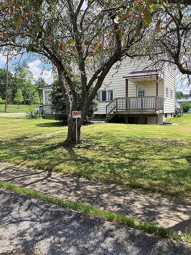 Photo of 235 Oak St, Kane, PA