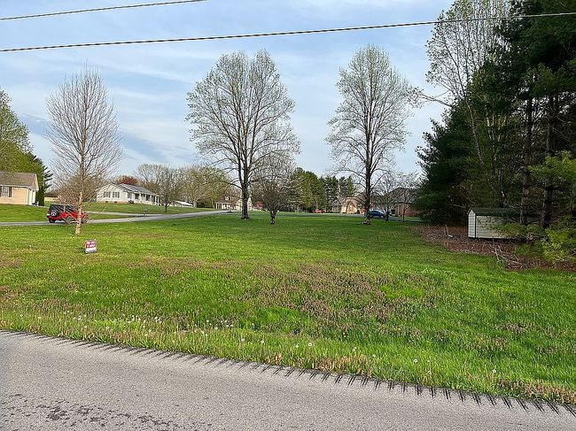 Additional photo 1 of property located at 26 Lakewood Way