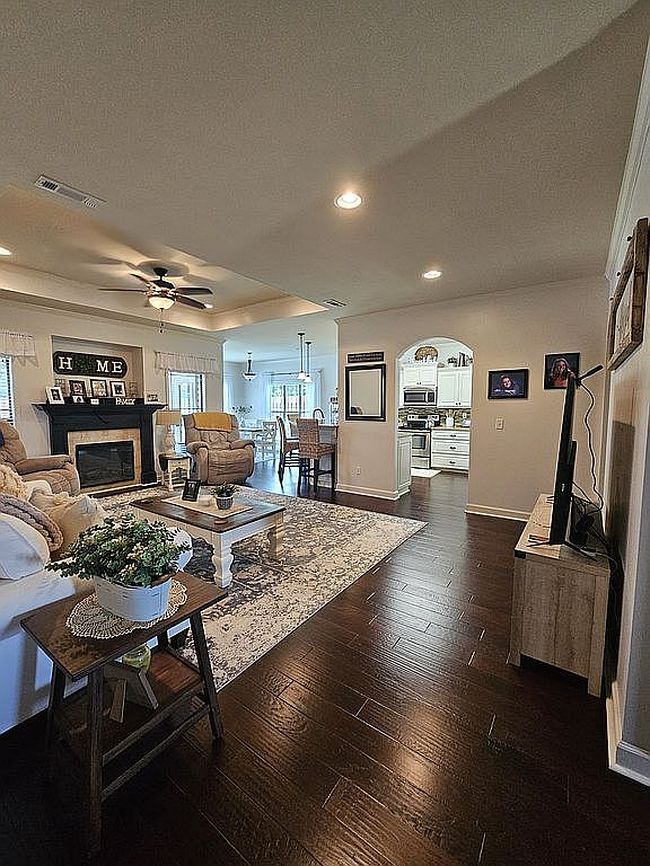 Photo of 303 Ponderosa Dr