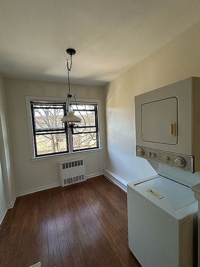Image of 272 Cedarhurst Ave
