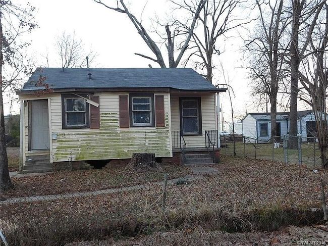 Additional photo of property located at 449 W 69th St