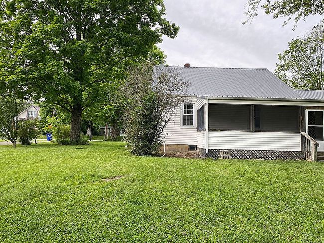 Image of 512 W Main St