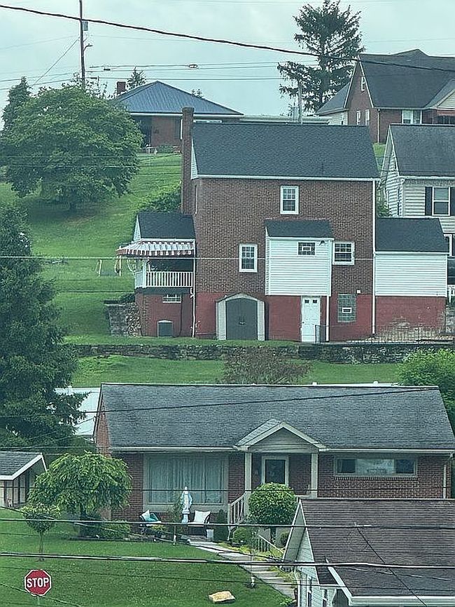 Photo of 72 8th St, Uniontown, PA