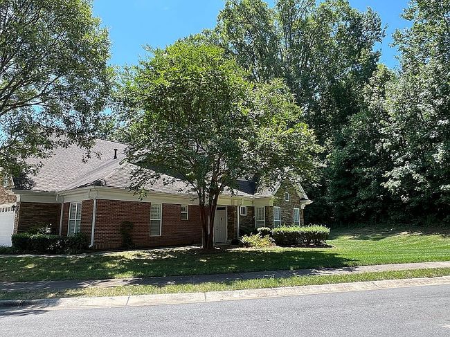 Photo of 10925 Casetta Dr, Matthews, NC