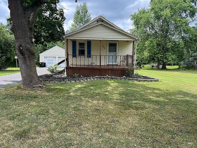 Photo of 457 Aurora St