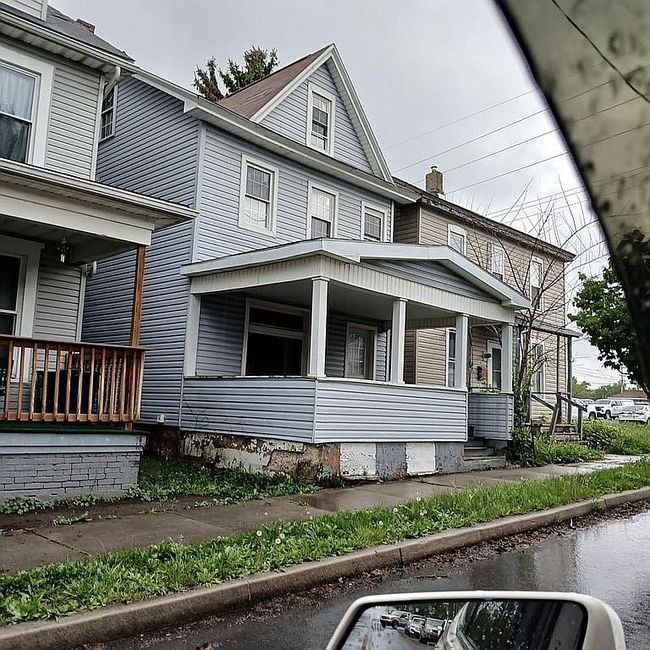 Image of 2104 8th Ave