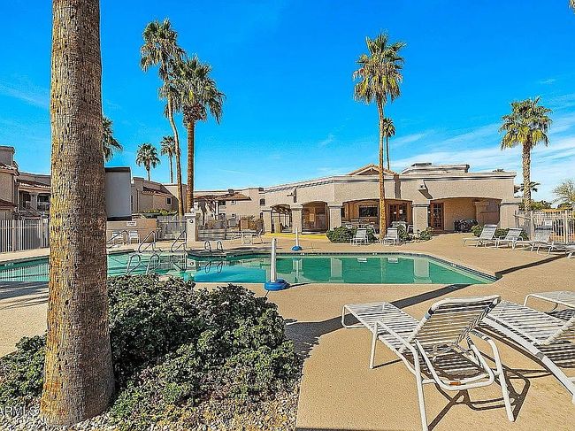 Image of 9151 W Greenway Rd Unit 111