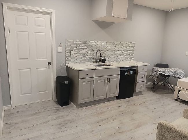 Additional photo 2 of property located at 7706 Coachwood Dr