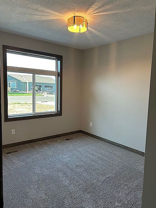 Image of 431 E Center Ave
