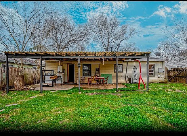 Photo of 7726 Darnay Dr, Houston, TX