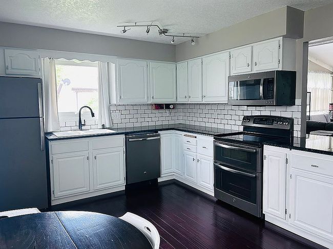 Image of 45 Vincennes Dr
