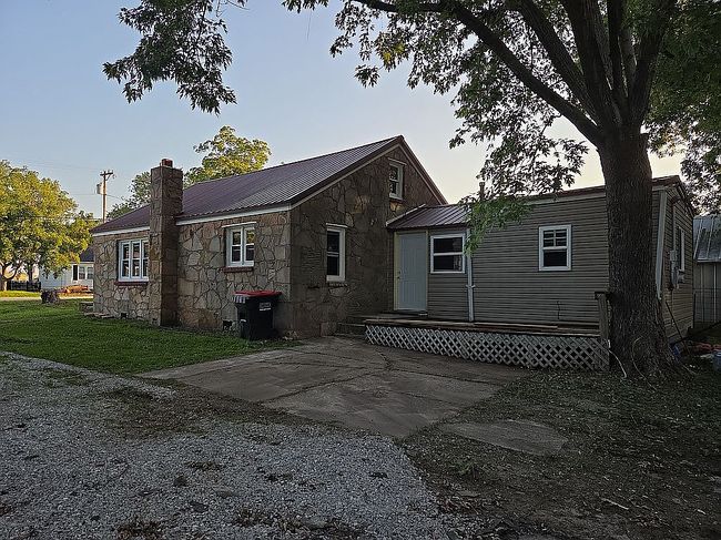 Photo of 405 E Main St, Lincoln, MO