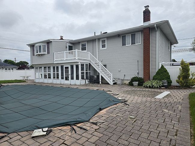 Photo of 801 5th St, West Babylon, NY