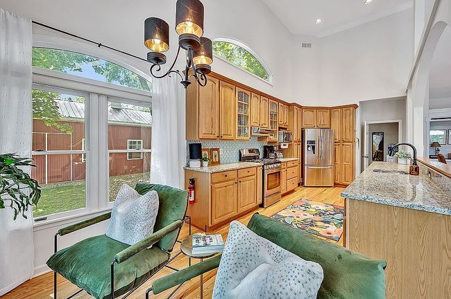Photo of 7 Old Farm Rd, Stewartsville, NJ