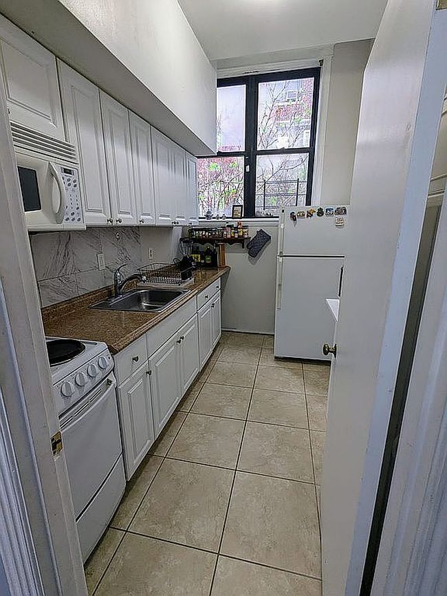 Image of 4501 Maryland Ave #B