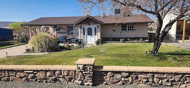 Image of 22570 W Cedar St