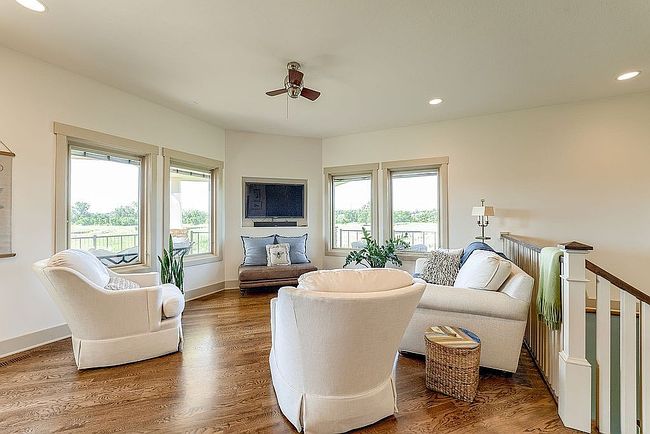 Additional photo 2 of property located at 12925 Scott St