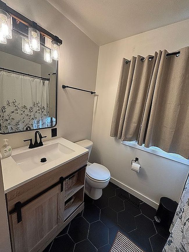 Additional photo 2 of property located at 3605 S 126th St