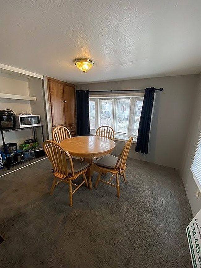 Photo of 326 Emerald Cir S, Whitmore Lake, MI