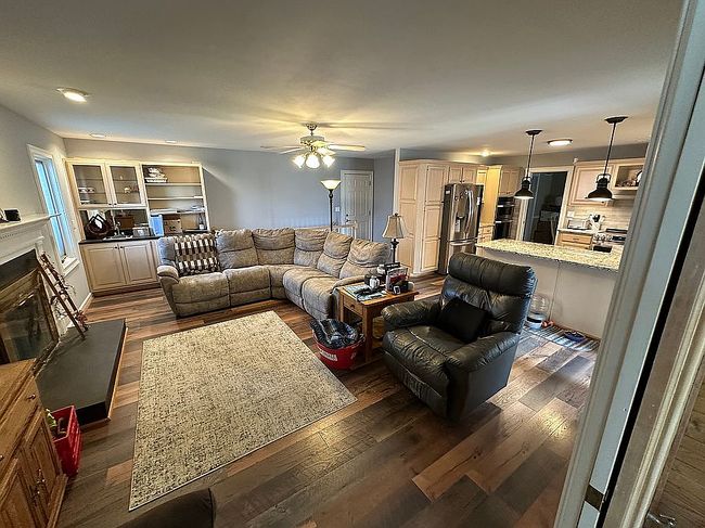 Image of 81 Farmington Dr