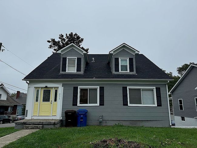 Photo of 231 S Highland St
