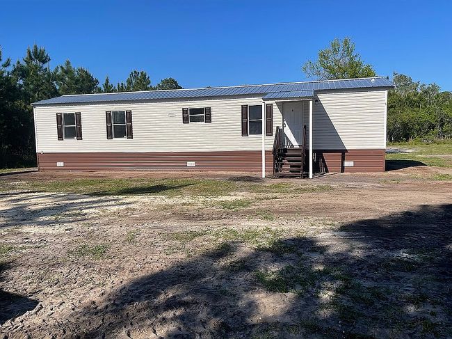 Photo of 915 Ne County Road 225, Lawtey, FL