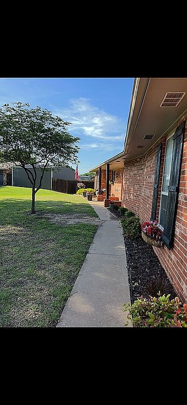Photo of 1222 Sunset Ln, Blackwell, OK