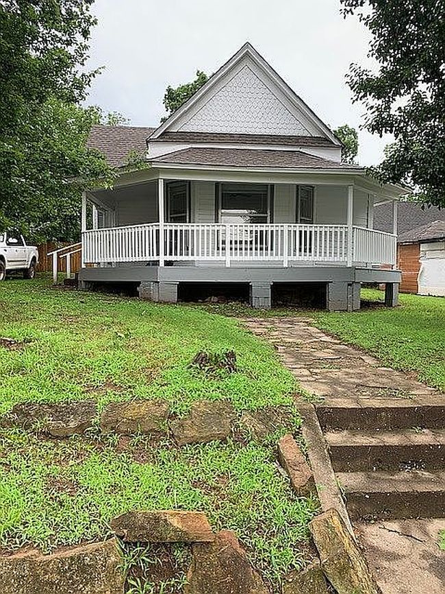 Photo of 116 E Mckinley Ave, Sapulpa, OK