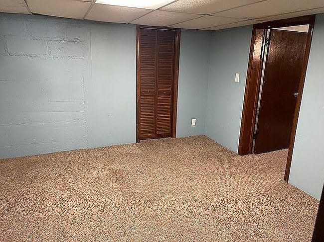 Image of 122 E 10th St